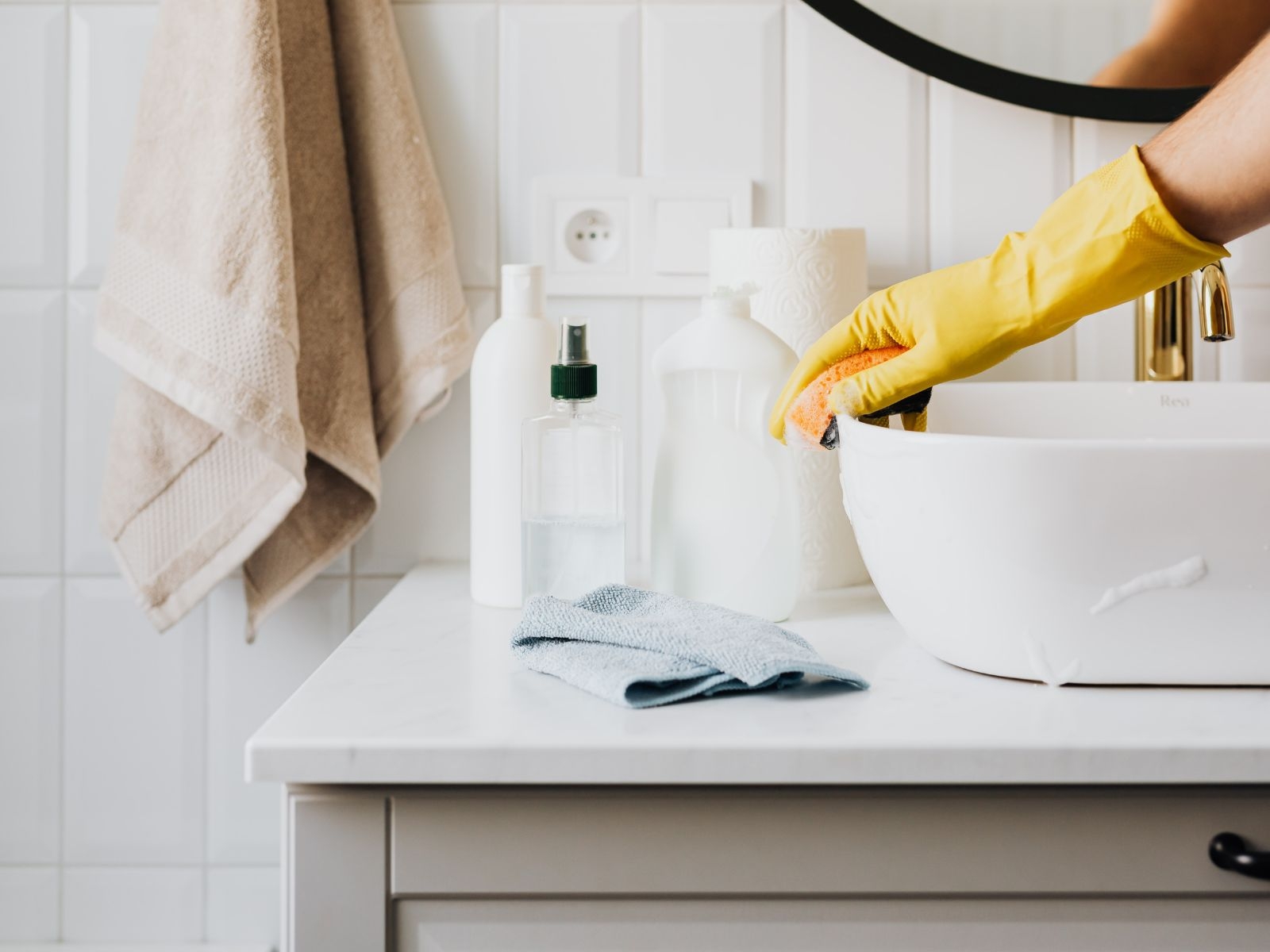 Are house cleaning services offered in Blue Ridge Manor and Brownsboro Village?